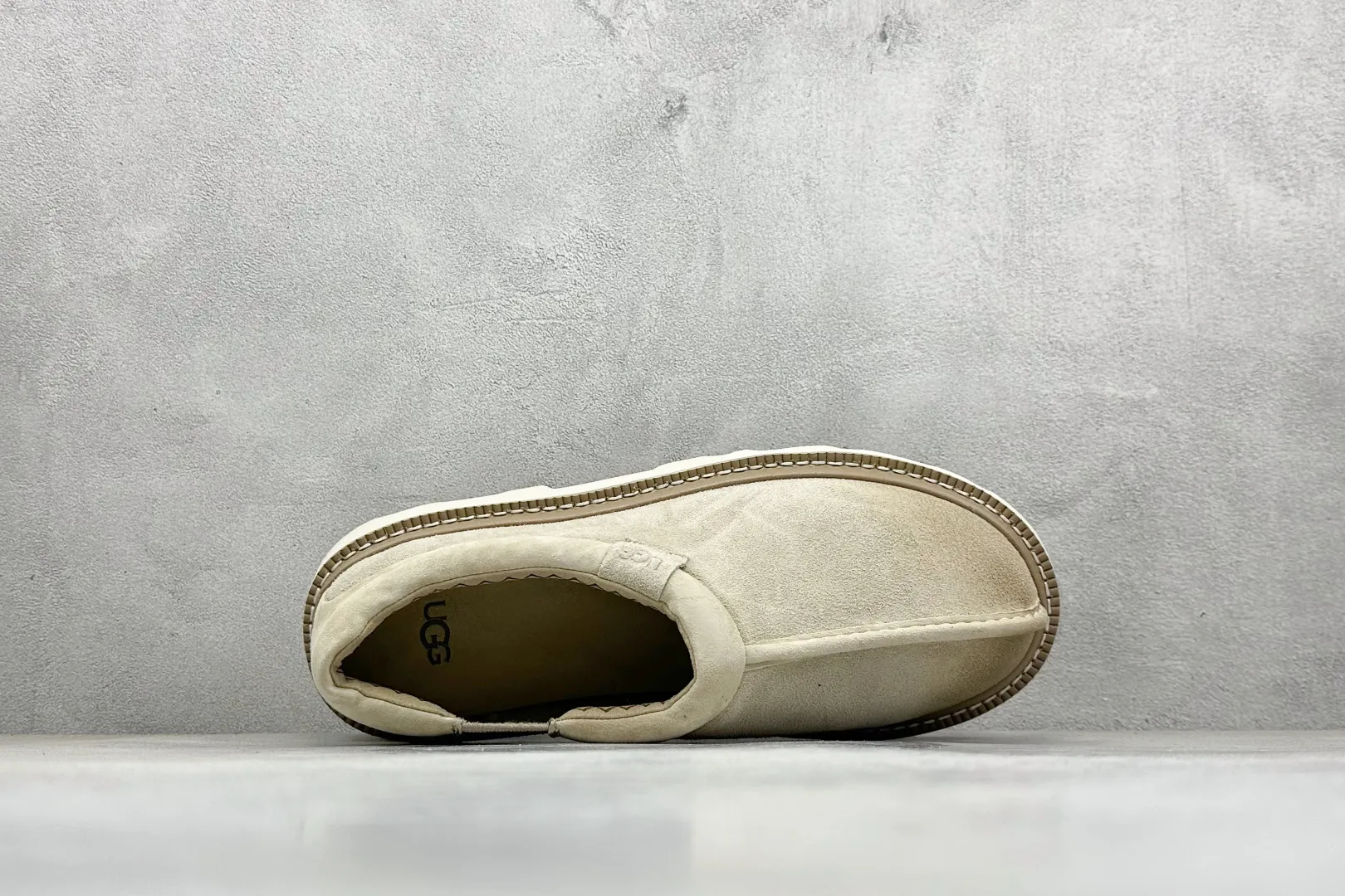 🐲💰 480 supports store UGG2025 spring new Hybird Tasman series men's shoes# The upper is made of cow split layer, the inner breathable mesh, the ugg traditional Eva light wing outsole, the coexistence of class and comfort, slip-on design, easy to put on and take off, paired with wide-leg workwear, American retro Barn style, easy to style, the style is not defined, and the matching does not have to be limited!   Item No.: 1166913 Size: 40-44